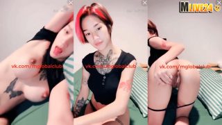 คลิปหลุดMlive IDX-8475033 น้องMint สามผมสั้นหัวแดงสักลาย ไลฟ์สดเล่นเสียวช่วยตัวเองน่าเย็ดจัดถอดกางเกงแหวกจิ๋มโชว์ เปิดเสื้อโชว์นมหัวแข็งกำลังเงี่ยนใช้เครื่องสั่นบี้เม็ดแตดหีแฉะ